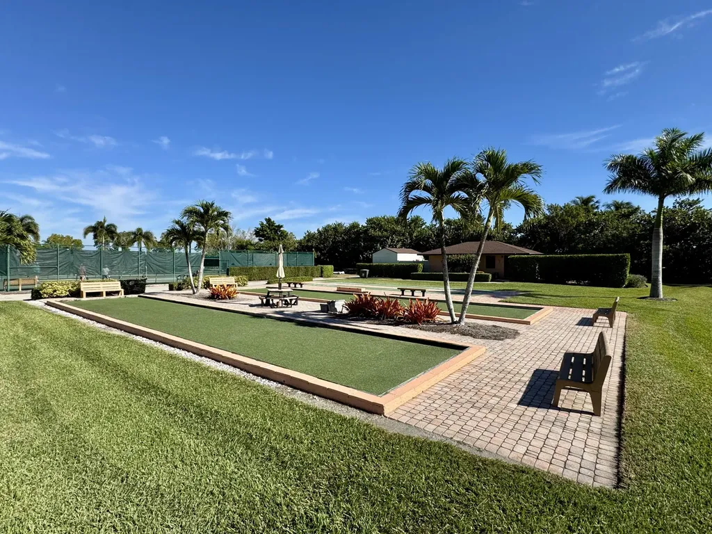 1528 Mainsail Naples FL 34114