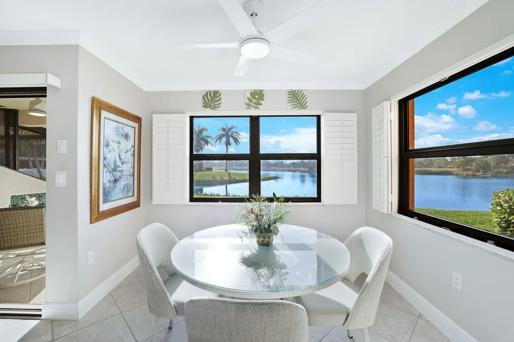 1528 Mainsail Naples FL 34114