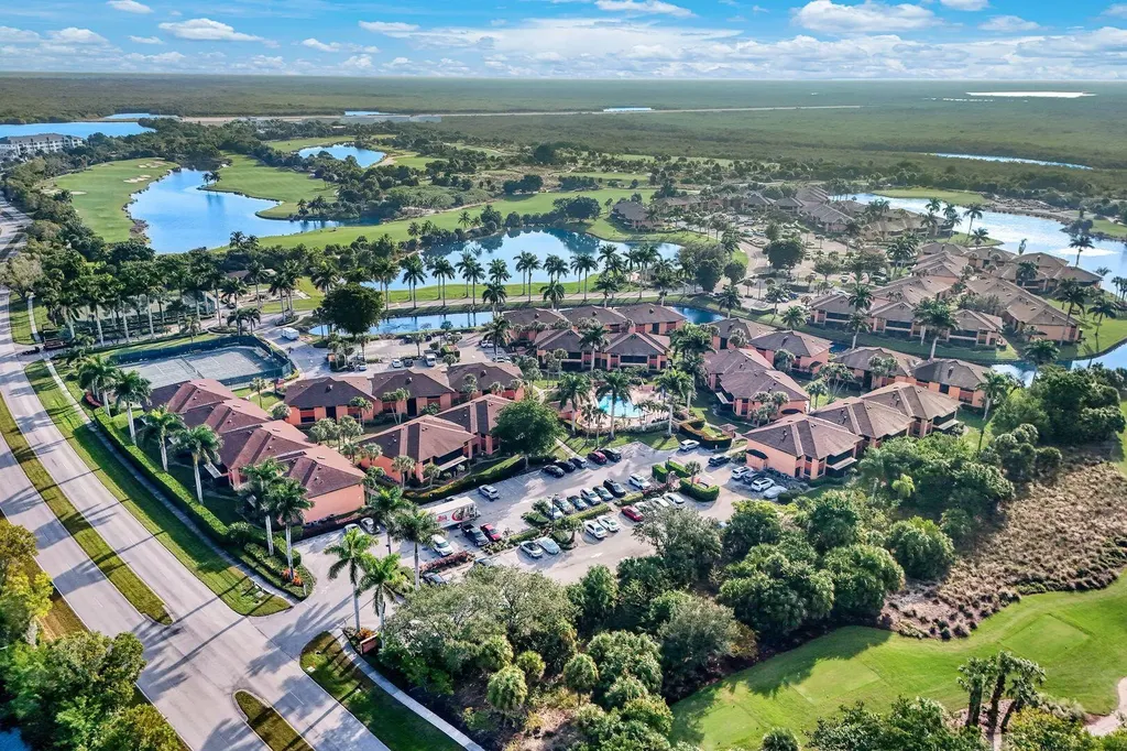 1528 Mainsail Naples FL 34114