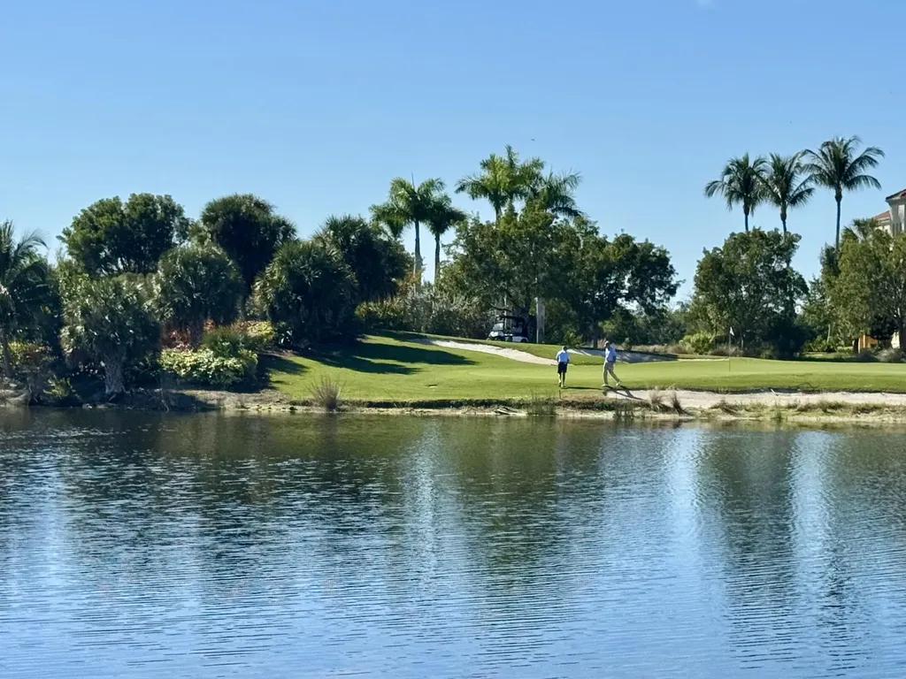 1528 Mainsail Naples FL 34114