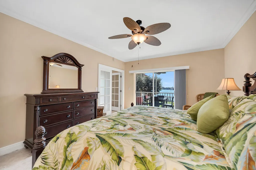 816 W Elkcam Circle Marco Island FL 34145