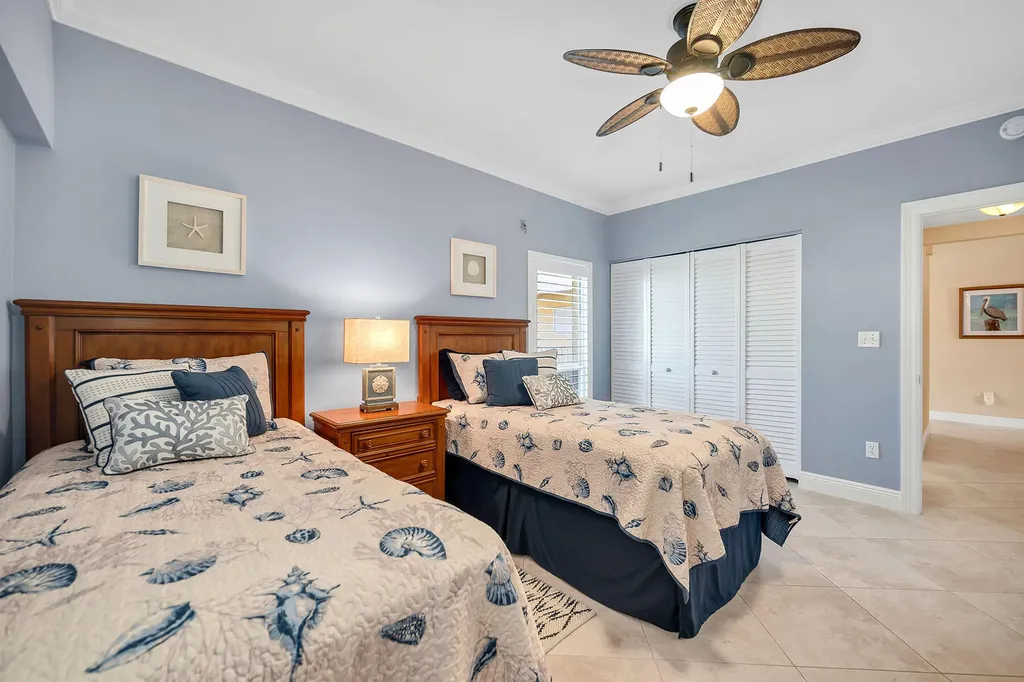 816 W Elkcam Circle Marco Island FL 34145