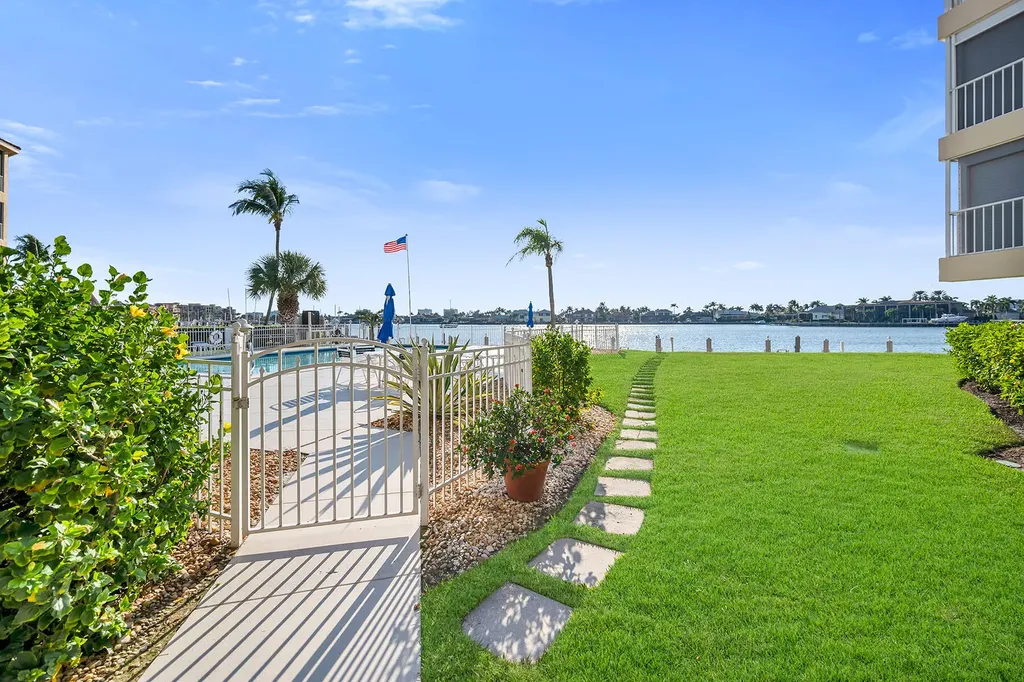 816 W Elkcam Circle Marco Island FL 34145