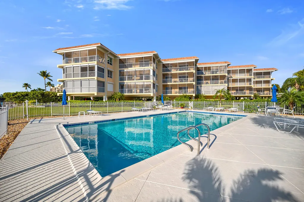 816 W Elkcam Circle Marco Island FL 34145