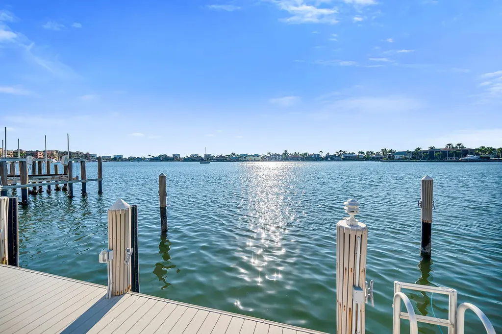 816 W Elkcam Circle Marco Island FL 34145