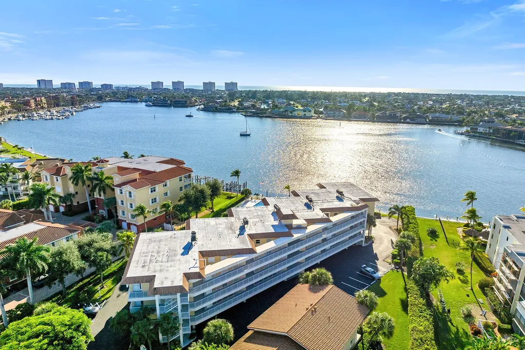 816 W Elkcam Circle Marco Island FL 34145