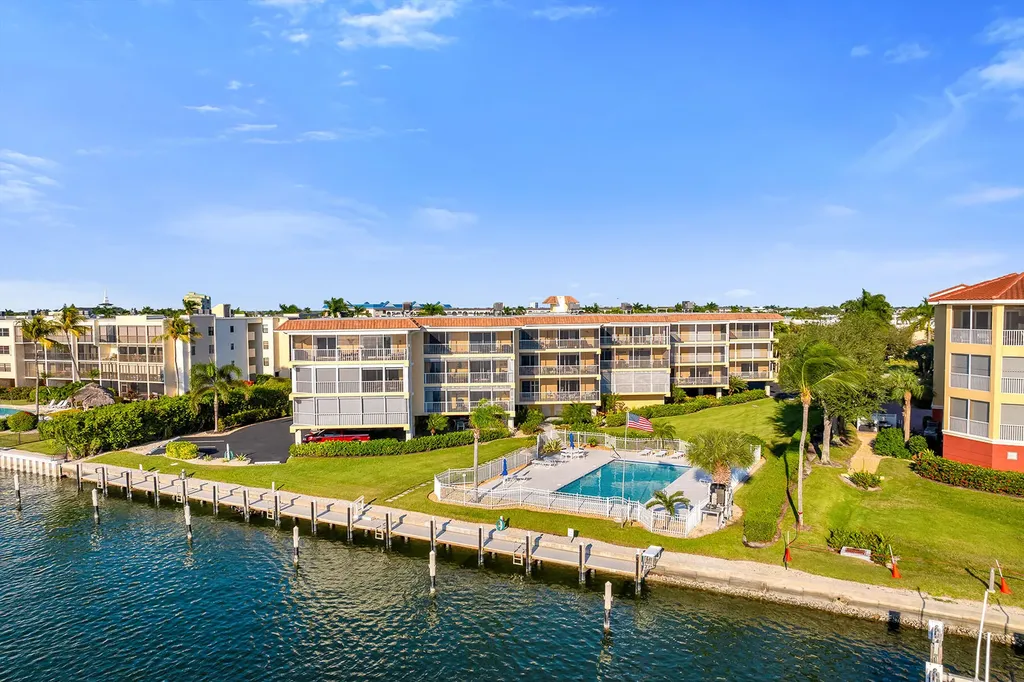 816 W Elkcam Circle Marco Island FL 34145