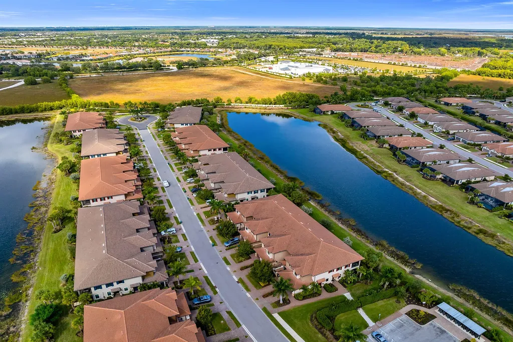 15256 Zeno Way Naples FL 34114