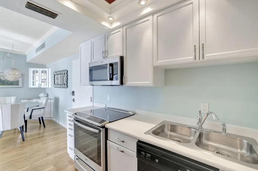 140 Seaview Court Marco Island FL 34145