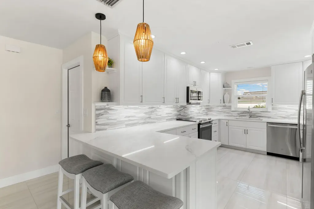 321 Columbus Way Marco Island FL 34145