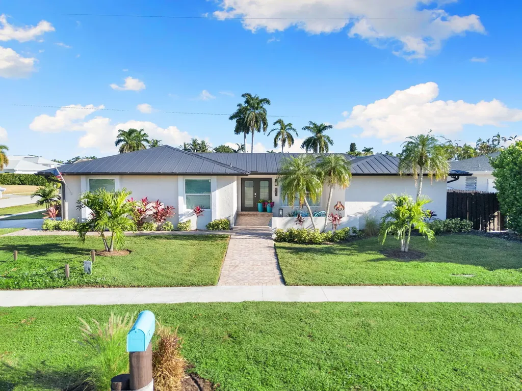 321 Columbus Way Marco Island FL 34145