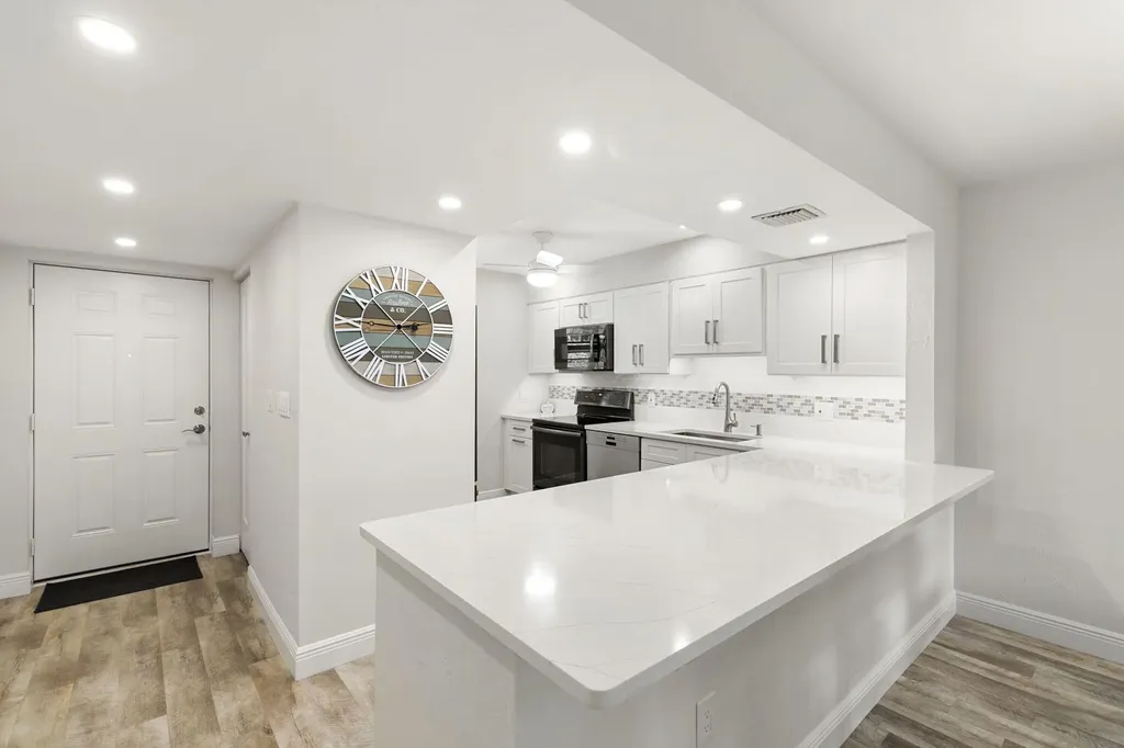 991 Collier Court Marco Island FL 34145