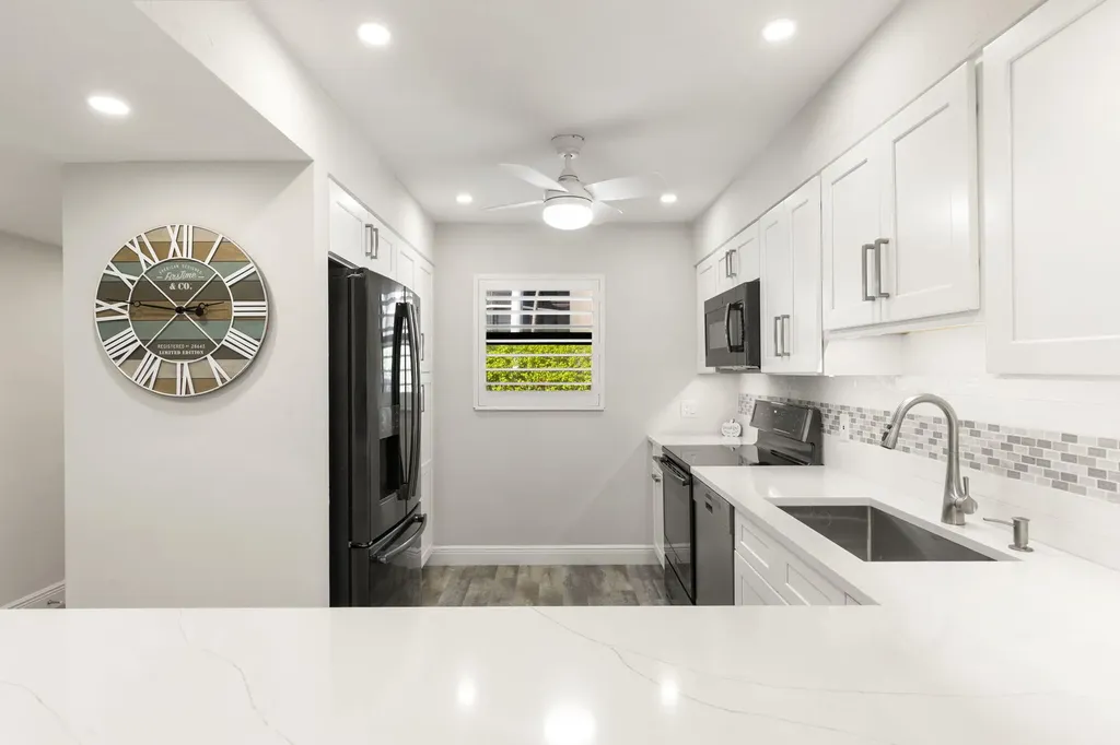 991 Collier Court Marco Island FL 34145