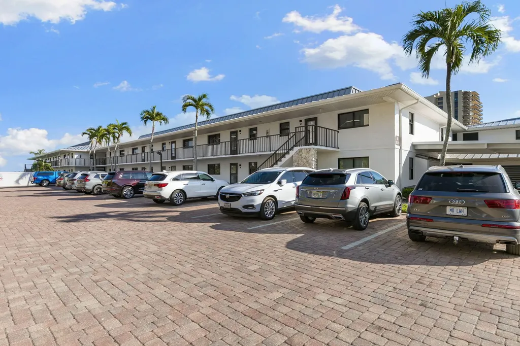 991 Collier Court Marco Island FL 34145