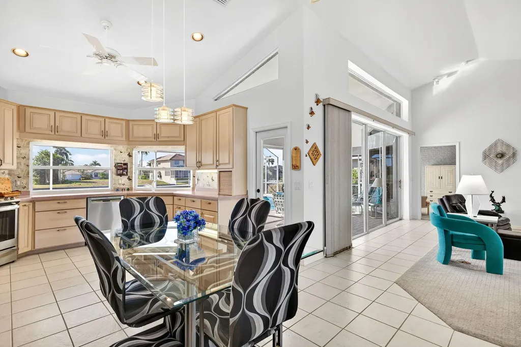 489 Adirondack Court Marco Island FL 34145