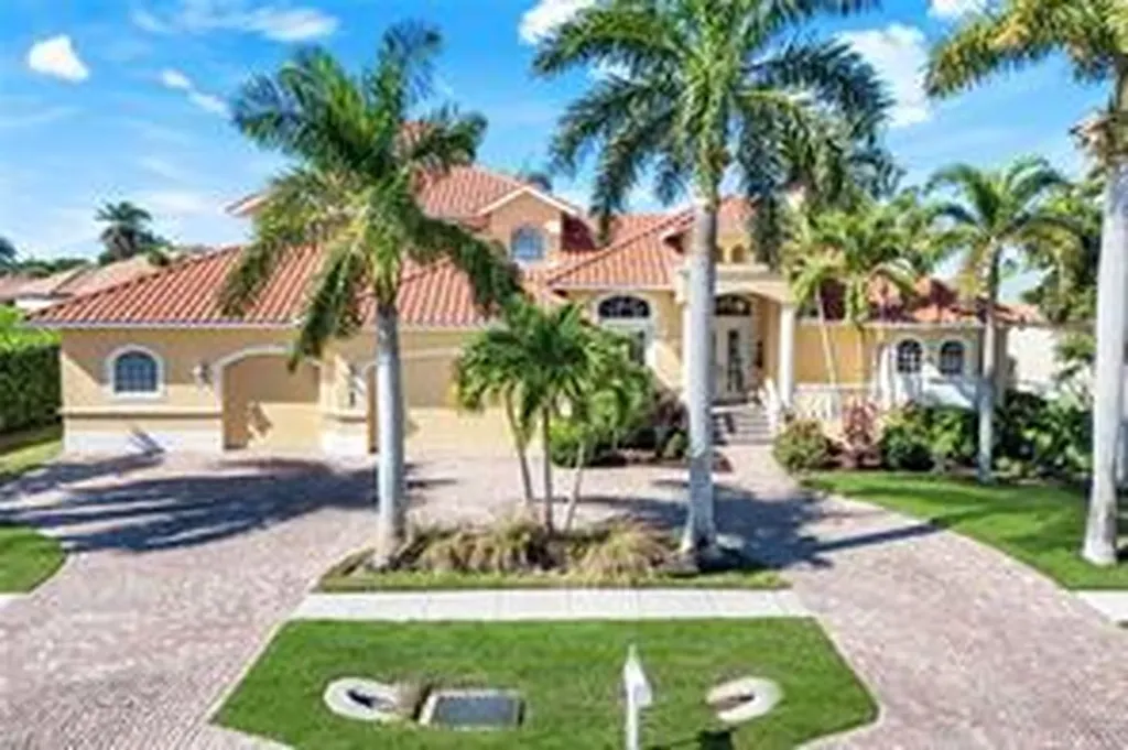 309 Rookery Court Marco Island FL 34145