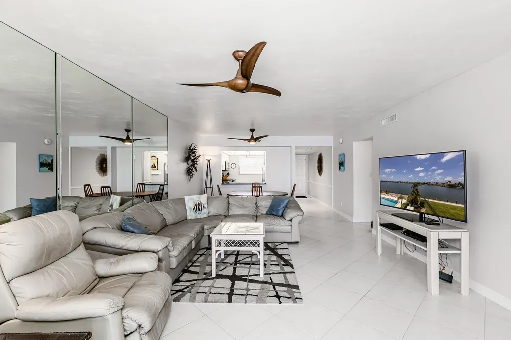 838 W Elkcam Circle Marco Island FL 34145