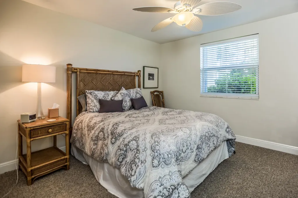 500 Saturn Marco Island FL 34145