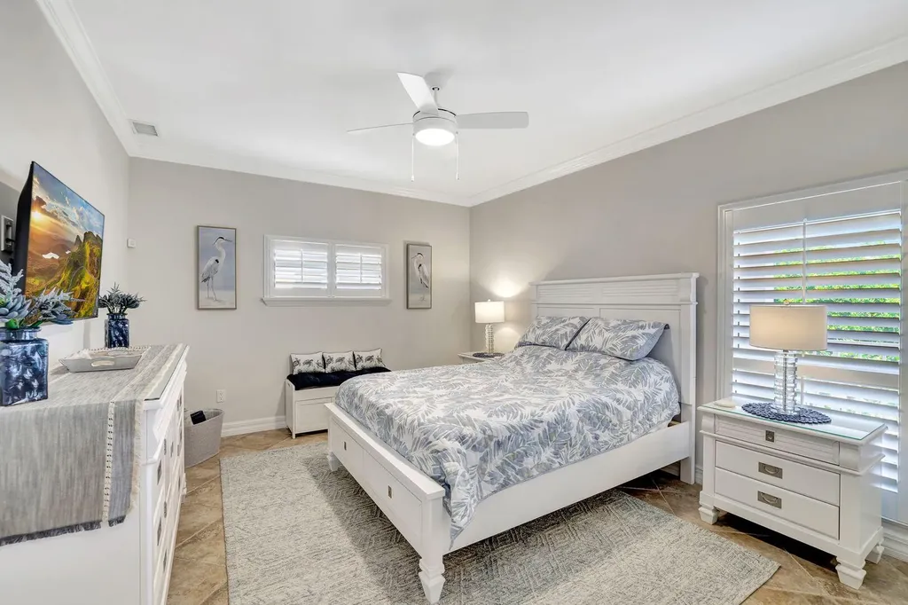 816 W Elkcam Circle Marco Island FL 34145