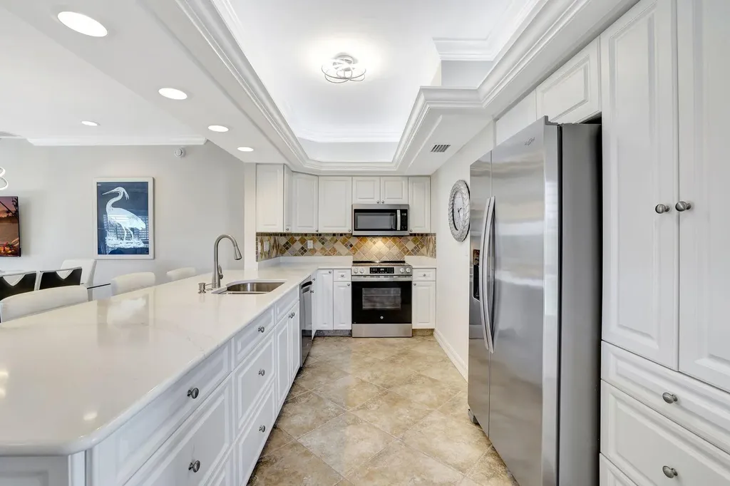 816 W Elkcam Circle Marco Island FL 34145