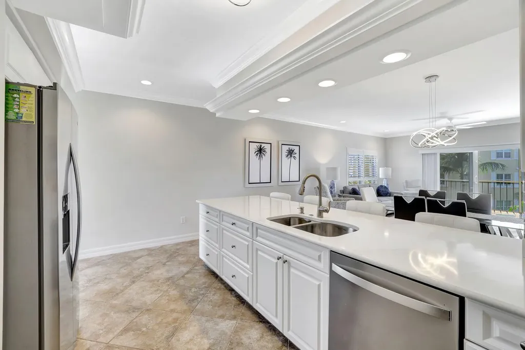 816 W Elkcam Circle Marco Island FL 34145