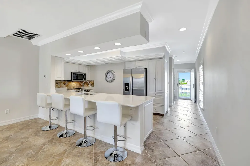 816 W Elkcam Circle Marco Island FL 34145