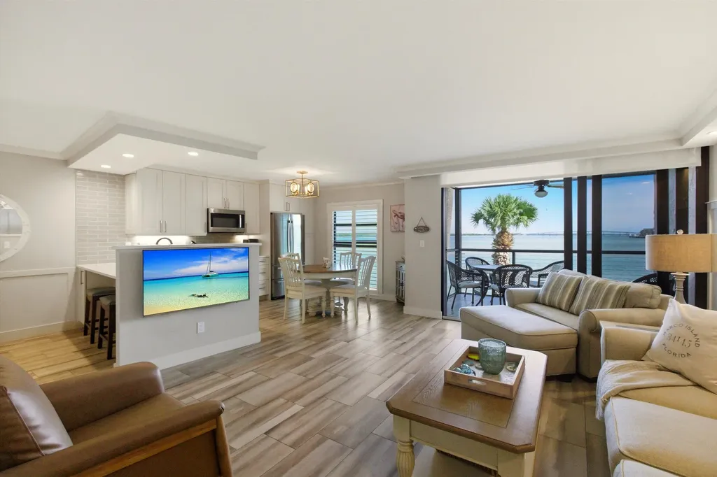 1085 Bald Eagle Drive Marco Island FL 34145