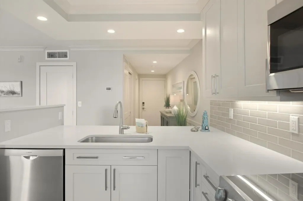 1085 Bald Eagle Drive Marco Island FL 34145