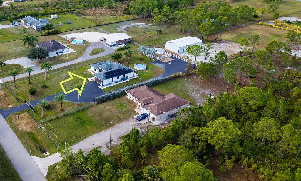 3625 54th Avenue NE Naples FL 34120