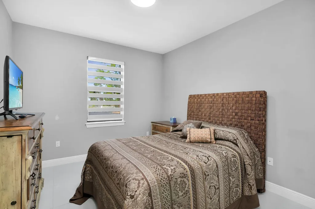 3625 54th Avenue NE Naples FL 34120