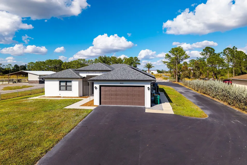 3625 54th Avenue NE Naples FL 34120