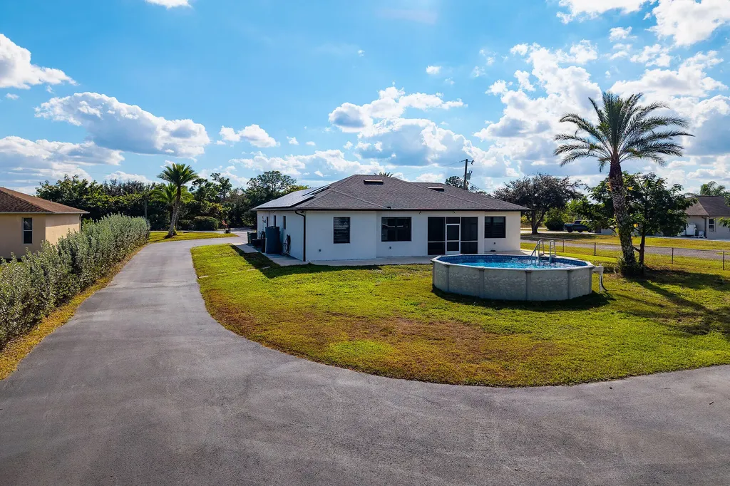 3625 54th Avenue NE Naples FL 34120