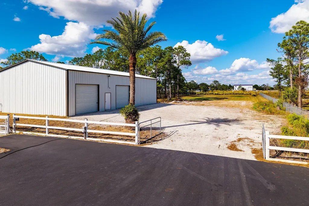 3625 54th Avenue NE Naples FL 34120