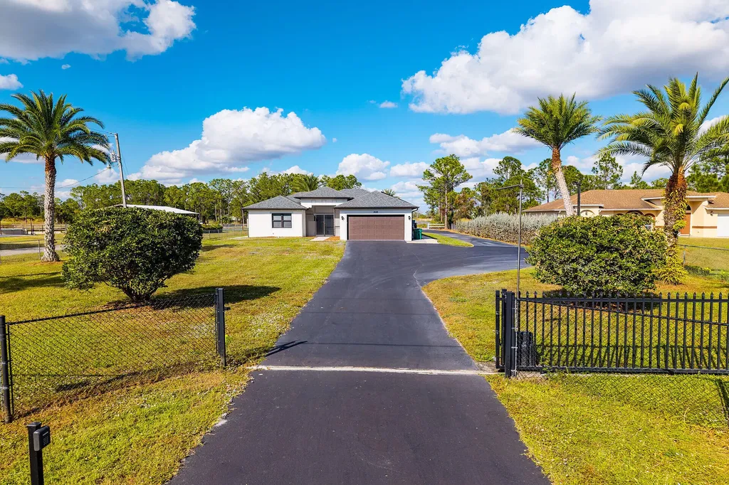 3625 54th Avenue NE Naples FL 34120