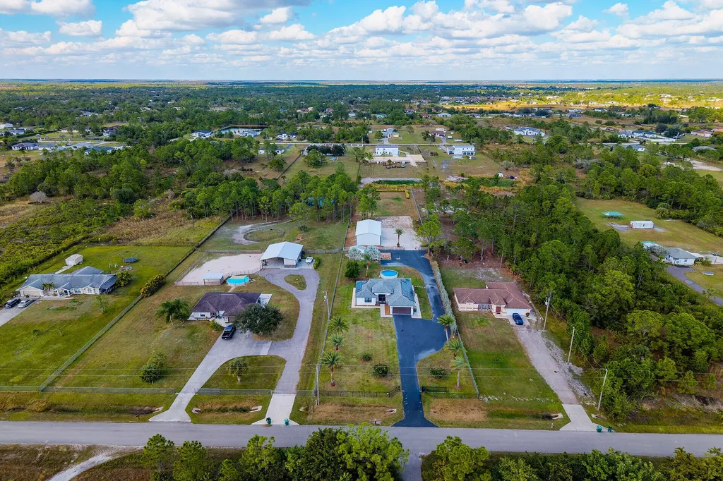 3625 54th Avenue NE Naples FL 34120