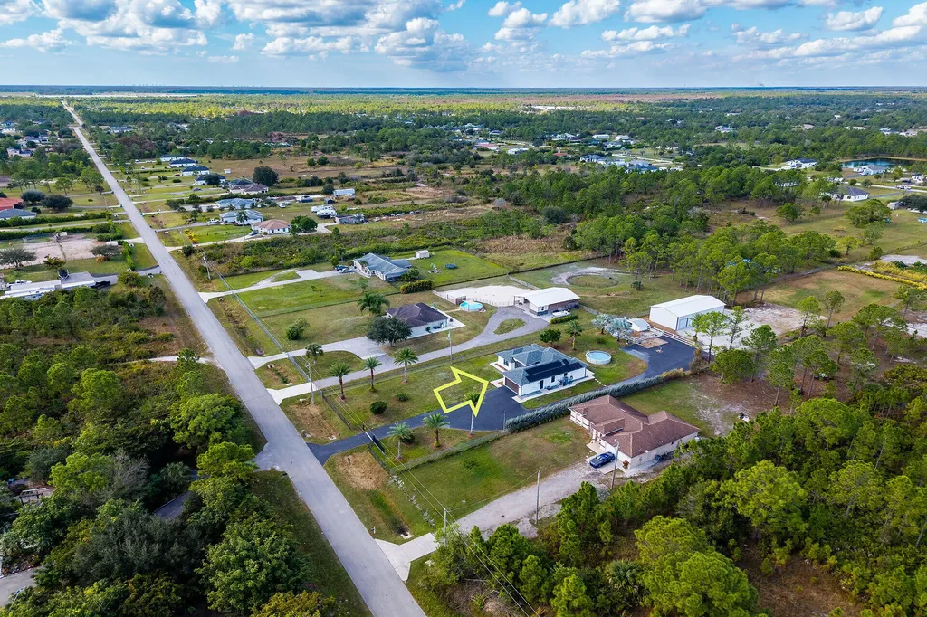 3625 54th Avenue NE Naples FL 34120