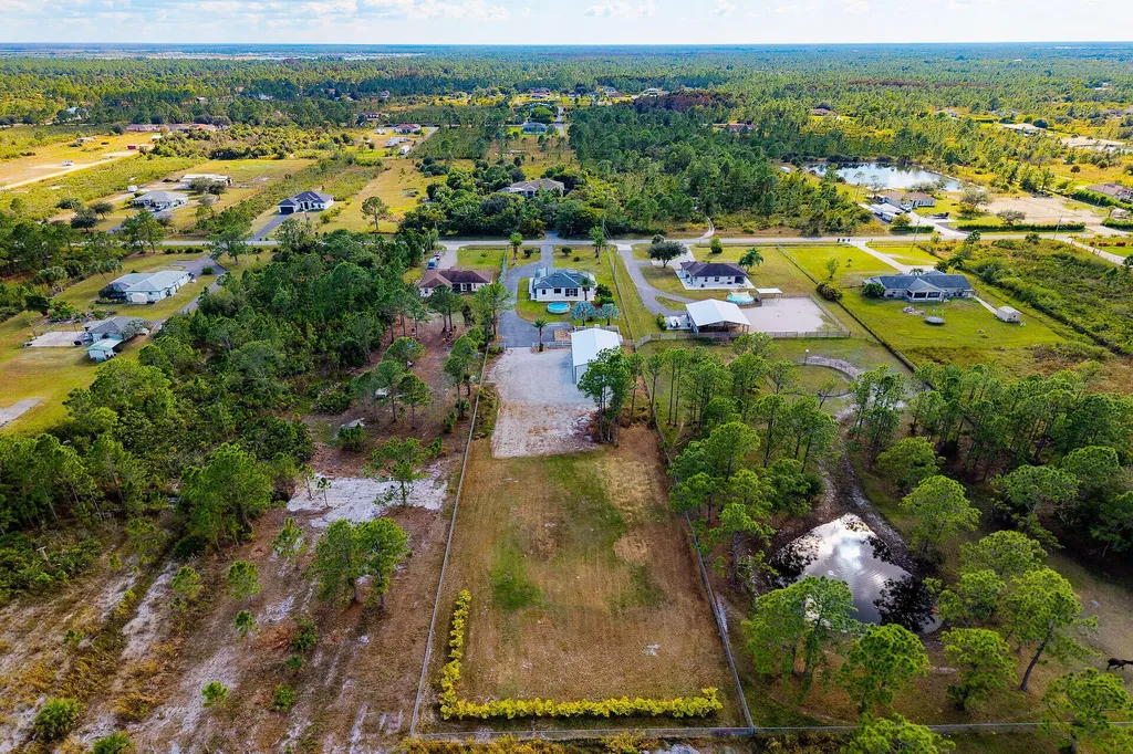 3625 54th Avenue NE Naples FL 34120