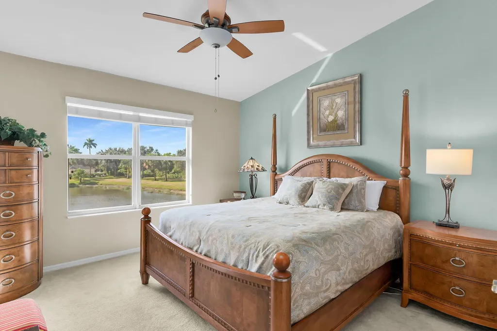 350 Newport Drive Naples FL 34114