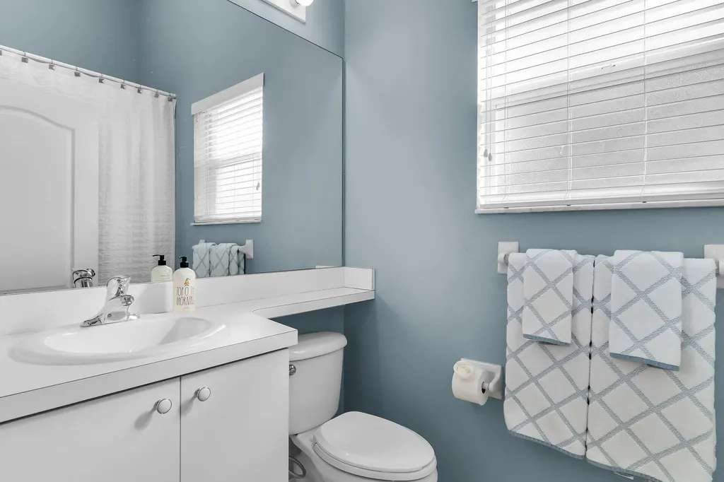 350 Newport Drive Naples FL 34114