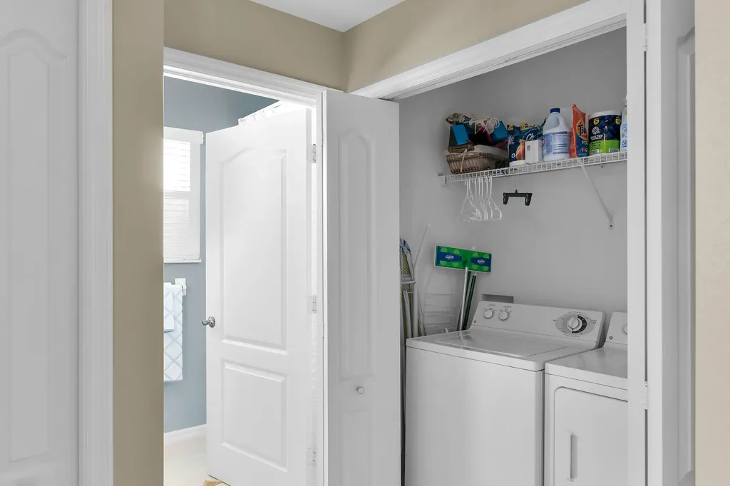 350 Newport Drive Naples FL 34114