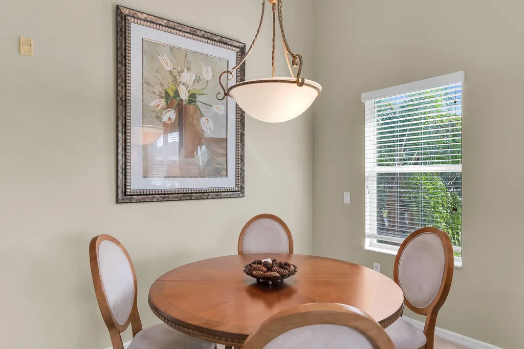 350 Newport Drive Naples FL 34114