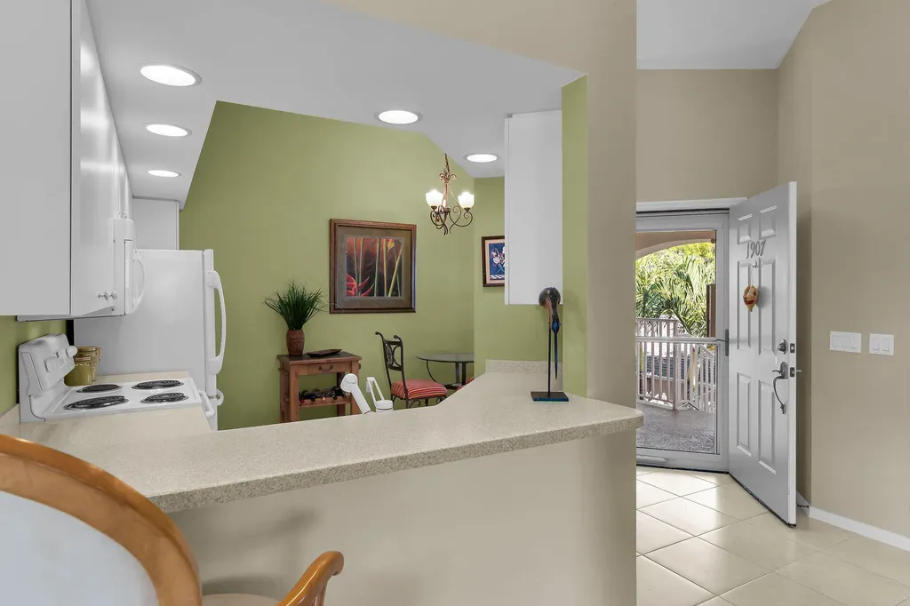 350 Newport Drive Naples FL 34114