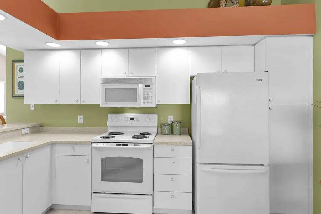 350 Newport Drive Naples FL 34114