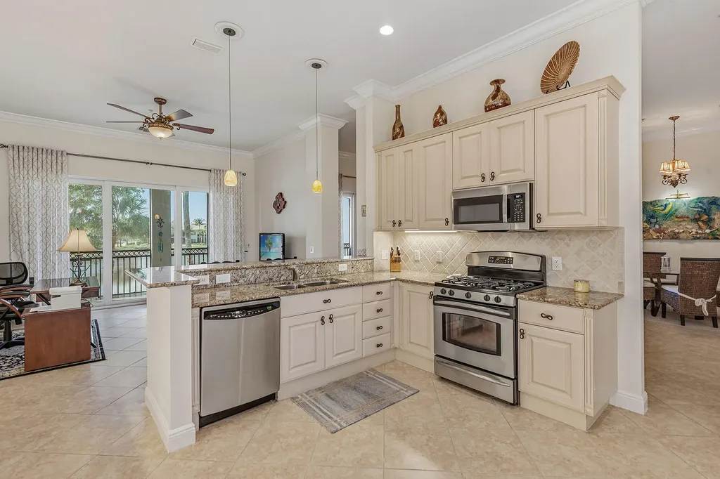 9271 Museo Circle Naples FL 34114