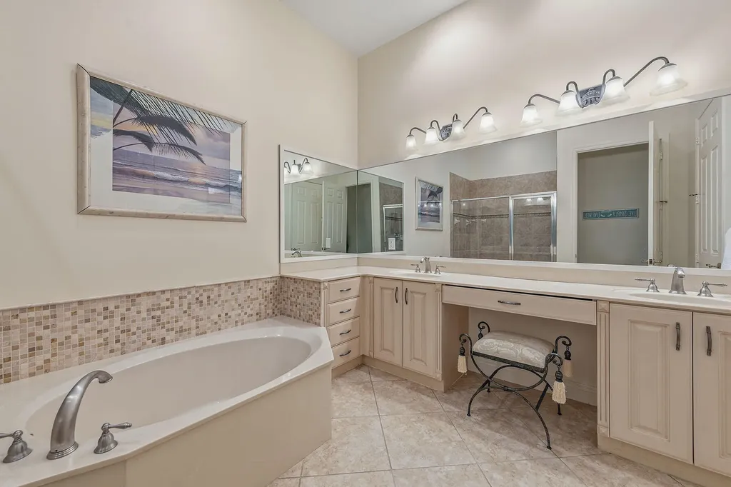 9271 Museo Circle Naples FL 34114