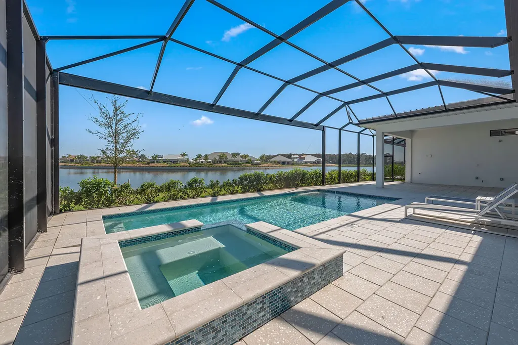 15378 Turin Drive Naples FL 34114