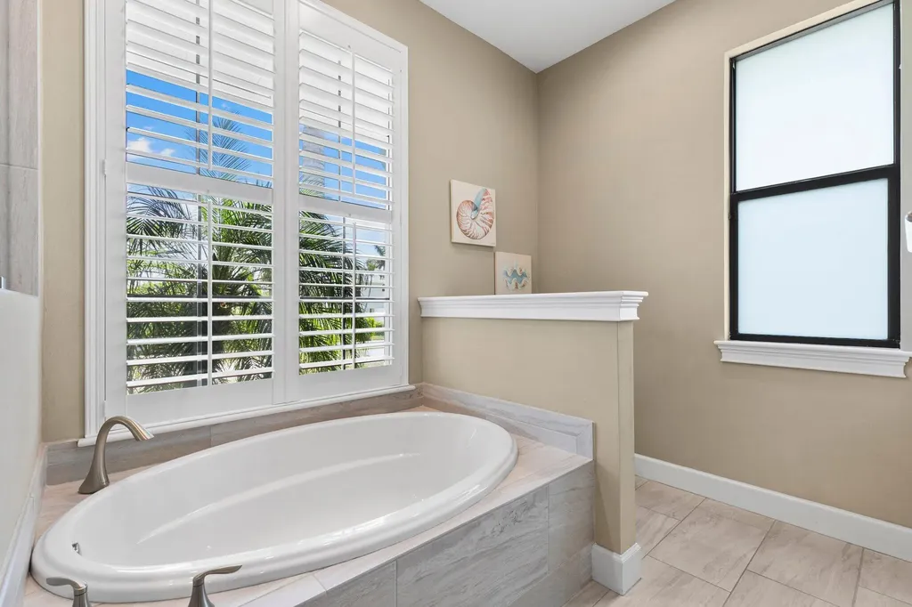 724 Seagrape Drive Marco Island FL 34145