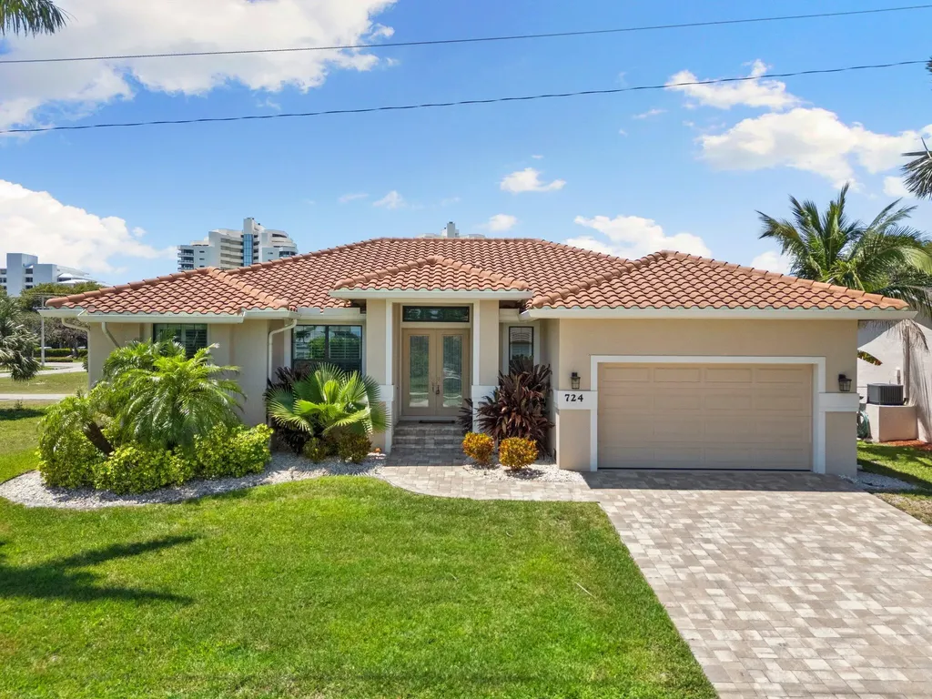 724 Seagrape Drive Marco Island FL 34145