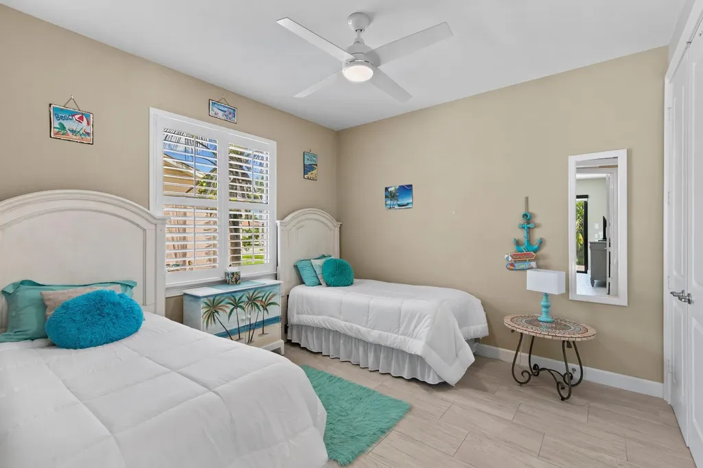 724 Seagrape Drive Marco Island FL 34145