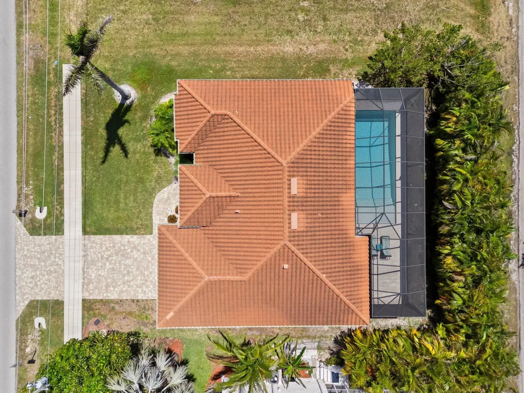 724 Seagrape Drive Marco Island FL 34145